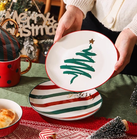 Christmas atmosphere tableware and plates